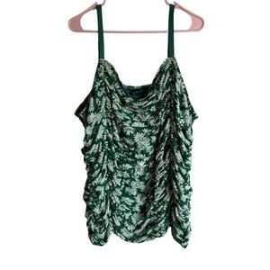 NWOT Torrid Floral Ruched Top